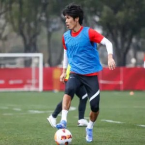 开云官网-开练数日为何还在拉体能？新海港扬帆正与时间赛跑