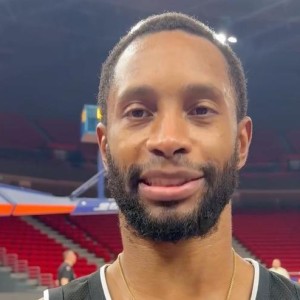 开云体育下载-弗格：上一场比赛我们自己出了问题；生日愿望是今晚拿下广州