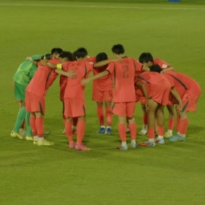 U17国足1-2日本 亚洲杯2连败濒临出局 万项助攻 赵松源破门难救主